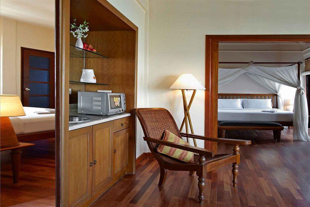 Hotel Avillion Port Dickson Exterior foto A suite at the hotel