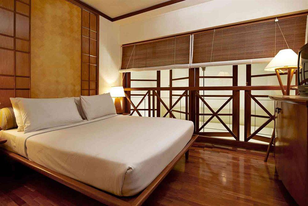 Hotel Avillion Port Dickson Exterior foto A bedroom at the hotel