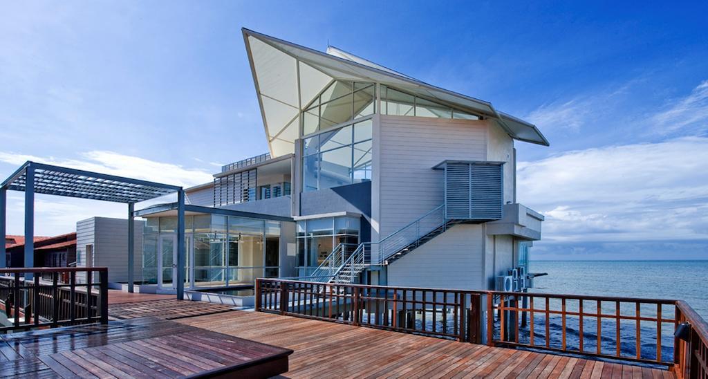 Hotel Avillion Port Dickson Exterior foto The Ocean Classroom